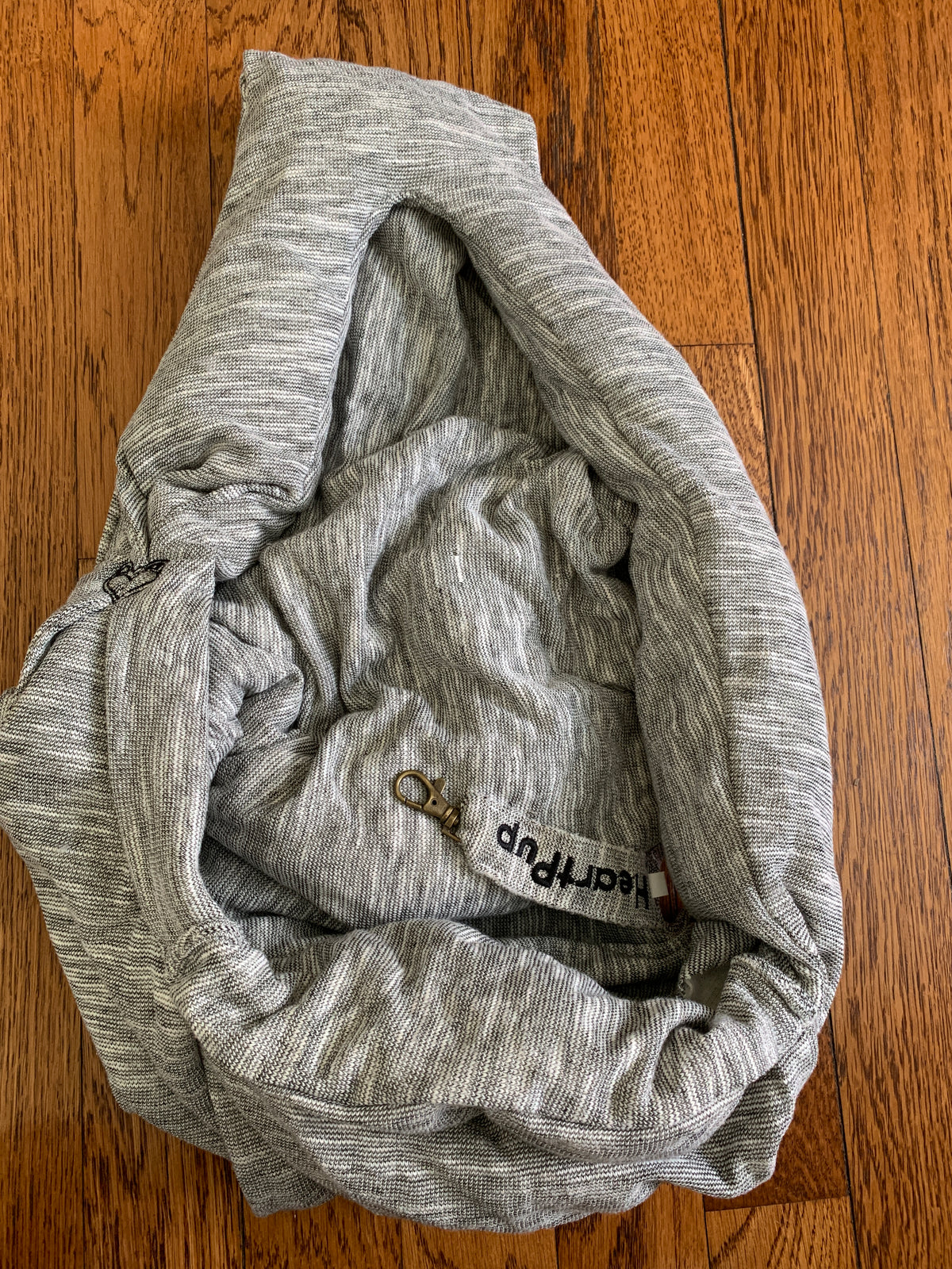 Fully padded pouch sling