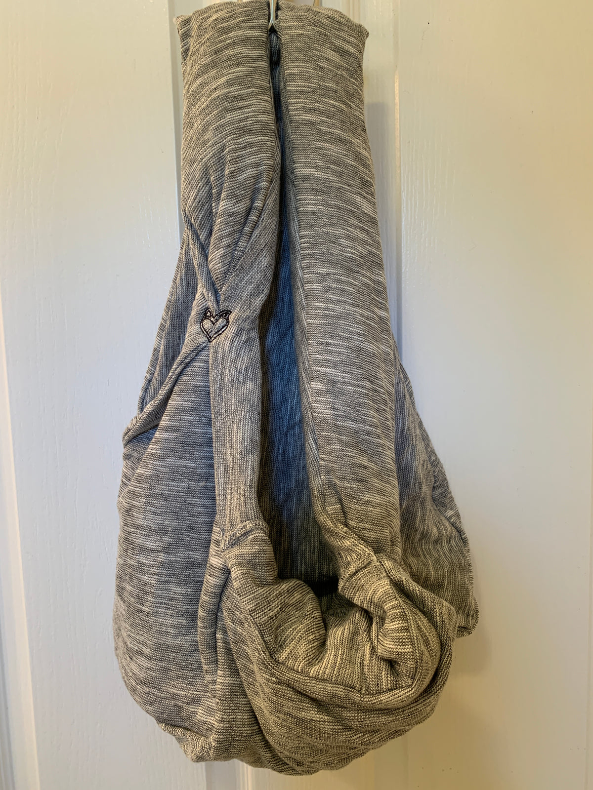 Fully padded pouch sling